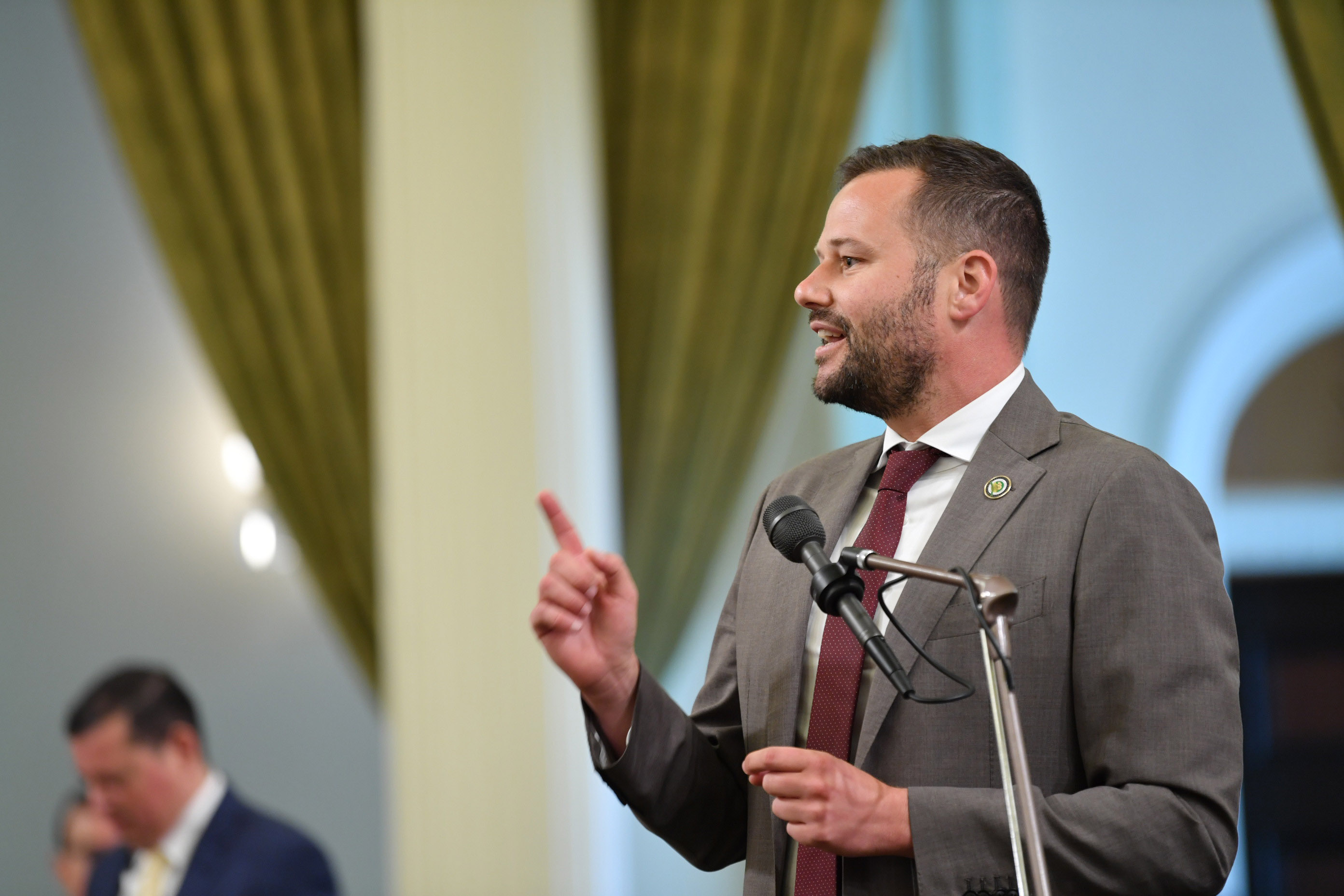 Assemblymember Haney Showing his Love for the Warriors on the Assembly Floor Official site